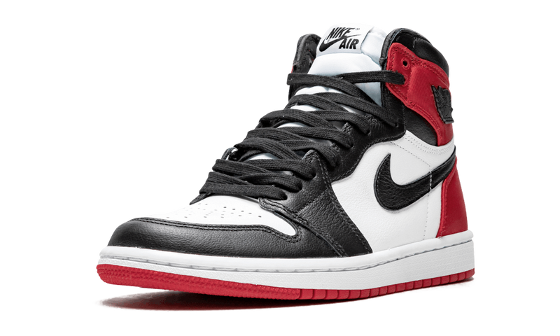 Jordan 1 Retro High Satin Black Toe