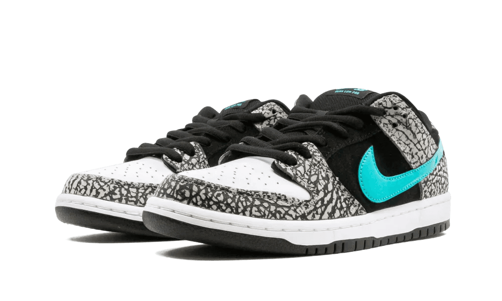 Nike SB Dunk Low atmos Elephant